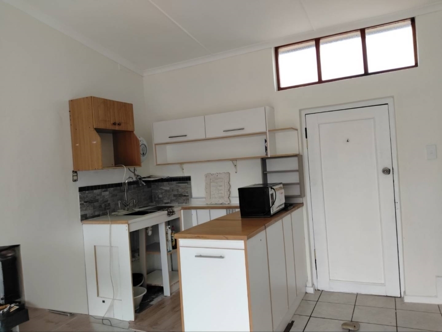 To Let 5 Bedroom Property for Rent in Linkside Western Cape